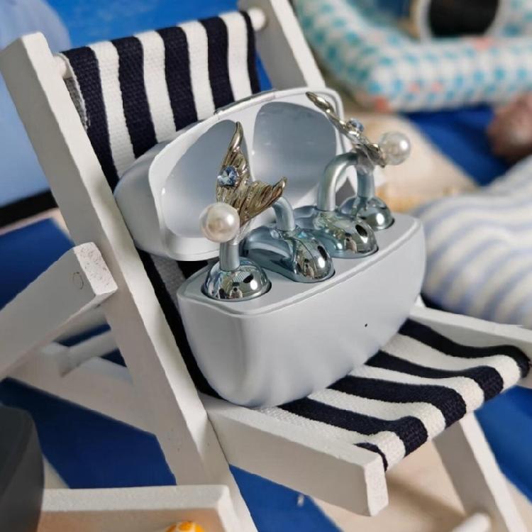 Shark Themed Earbud Decors Metal Clip On Charm Ear Clip Universal Compatibility Instantly Attachment For Music Lovers