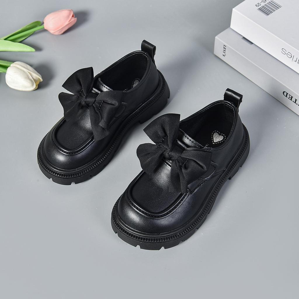 Girls Spring Autumn Soft Sole Oxford Shoes with Velcro for School Performance Black