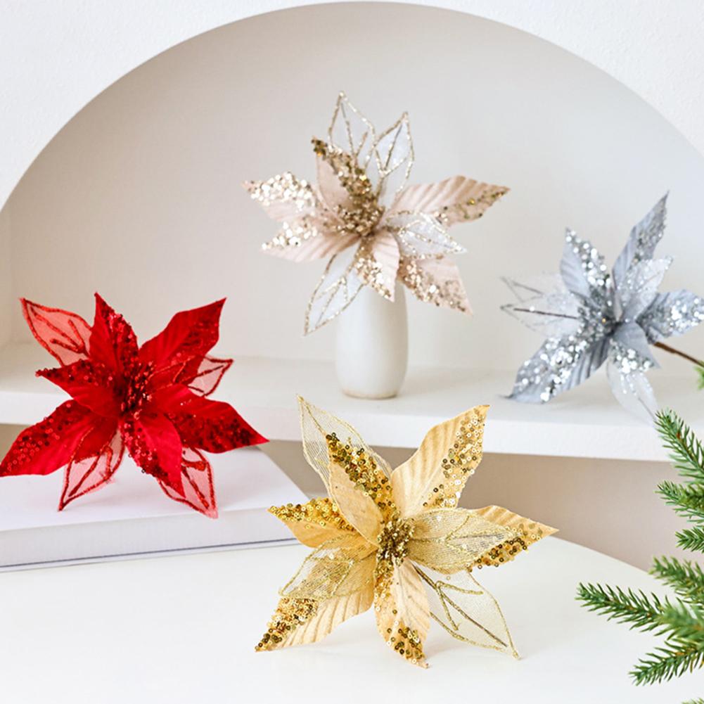 Velké třpytivé vánoční hvězdy pro vánoční stromek a svatební dekorace s texturovaným designem a třpytivými akcenty