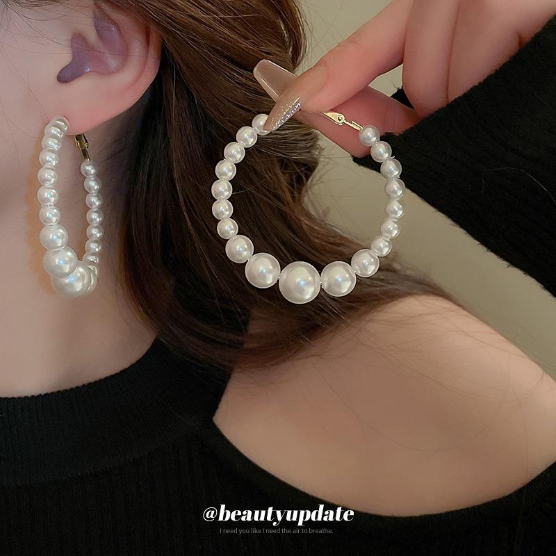 Silver needle irregular size pearl earrings exaggerated design earrings earrings simple commuter niche earrings