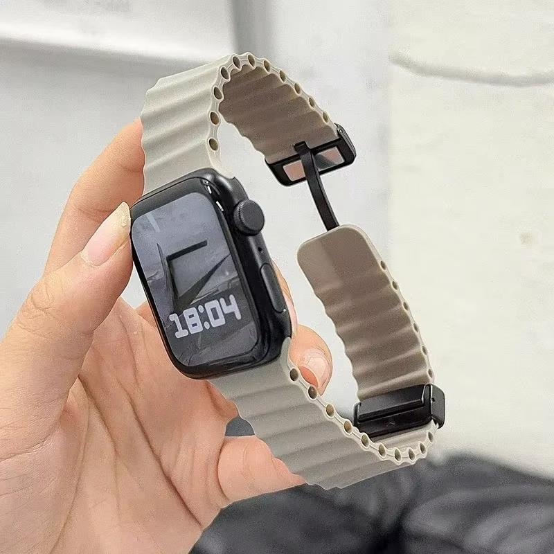 Magnetic Watch Band for Watch Ultra 2 49mm 44mm 45mm 42mm 41mm Silicone Watch Strap for Iwatch series 11 7 8 9 SE 3 Correa