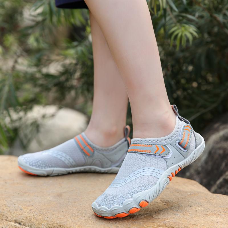 Quick Drying Wading Sneakers for Boys Girls Breathable Kids Swimming Aqua Shoes Anti-slip Lightweight Water Sports Shoes for Surfing Diving Boating