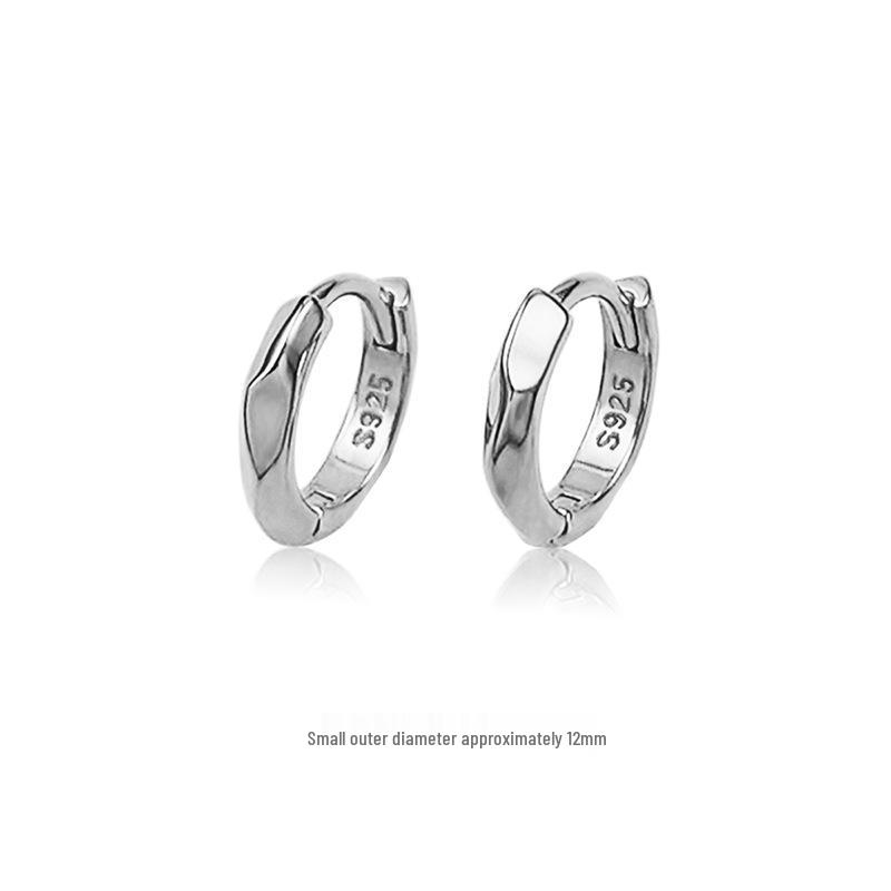 

S925 Sterling Silver Mirror-Finish Hoop Earrings - Women s Luxe Style, Light and Niche Circular Ear Clips for Autumn/Winter.