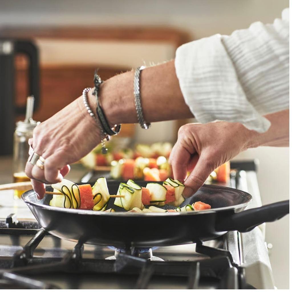 IKEA Hemlagad Non-stick Frying Pan, Black, 28cm (m70580897)