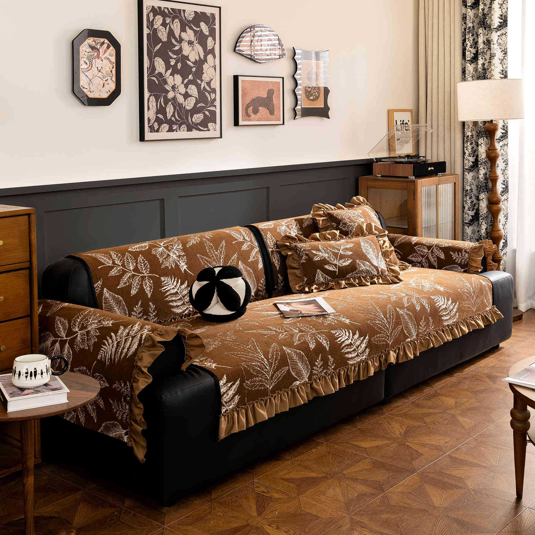 

Chenier Fungus Edge Sofa Cushion Cover Universal In All Seasons French Style Living Room Straight Row Princess Sofa Cover Backrest Towel 70*70cm