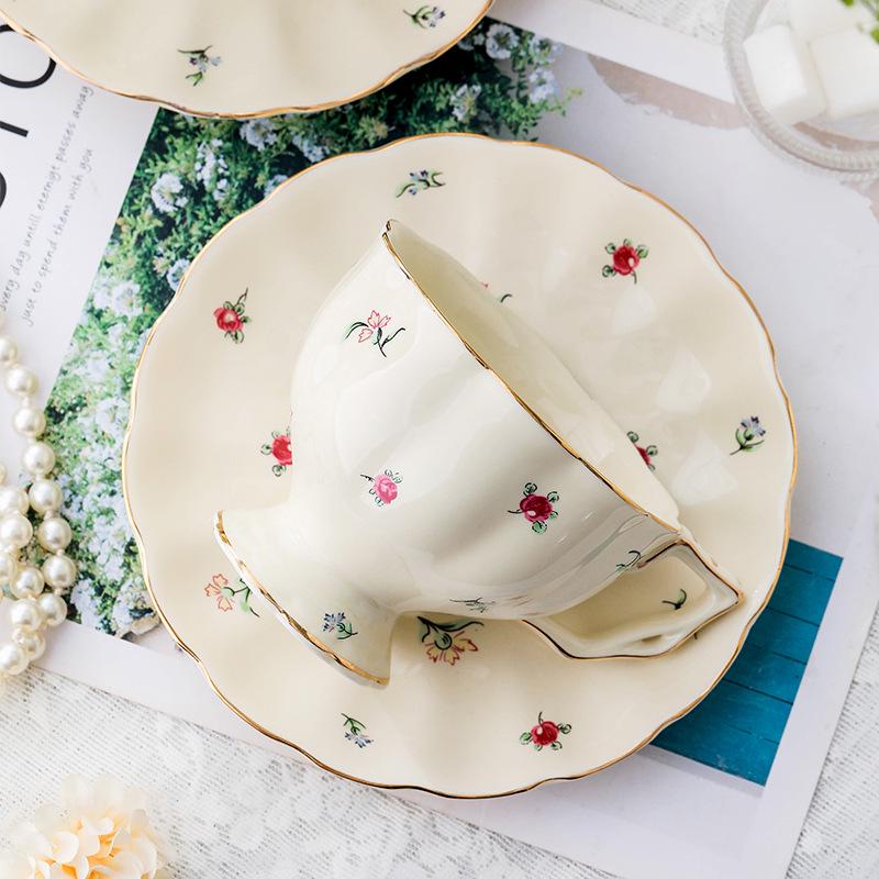 European Ceramic Retro Coffee & Tea Cup Set with Saucers