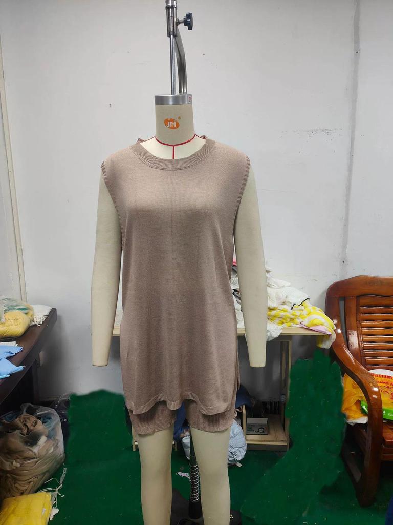 Women's 2025 Summer Knitwear Two-Piece Set: European & American Loose Fit Sleeveless Sweater