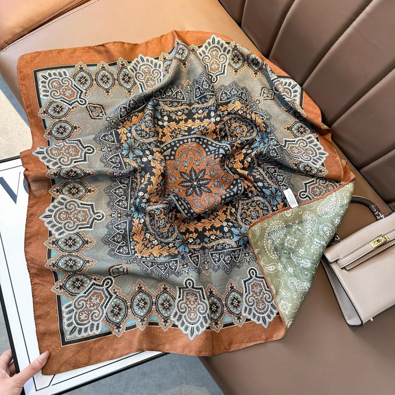 Spring clothing with silk scarves Double-sided herringbone velvet silk scarves Simple retro square scarves Travel sunscreen scarves