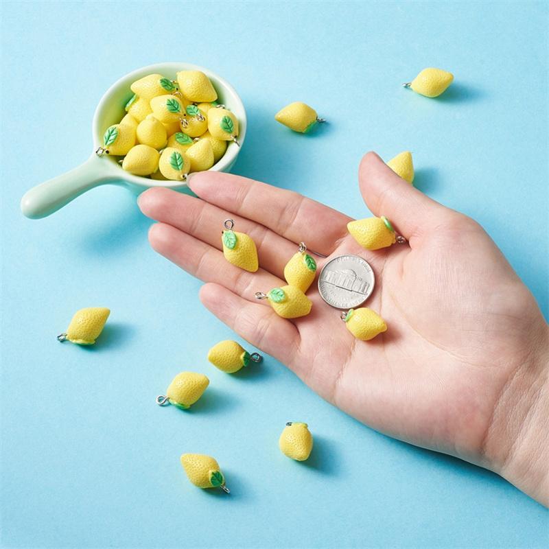 10 st/paket Berlocker Harts Hängen Söt Frukt Citronformade Hängen För DIY Smyckestillverkning Örhänge Nyckelring Armband Tillbehör