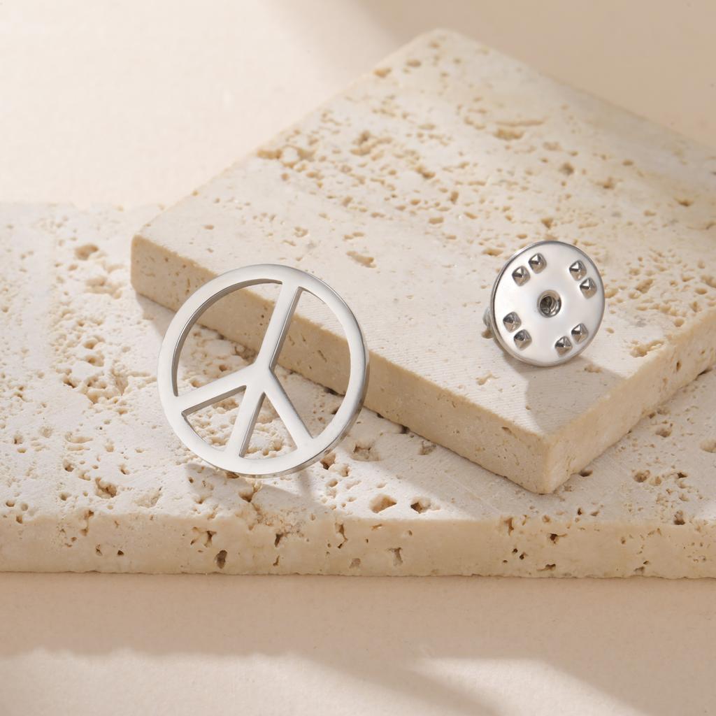 Teamer Peace Symbol Brooch For Men Women Stainless Steel Suit Badge Lapel Pin Pacifism Against War Accessories Gift