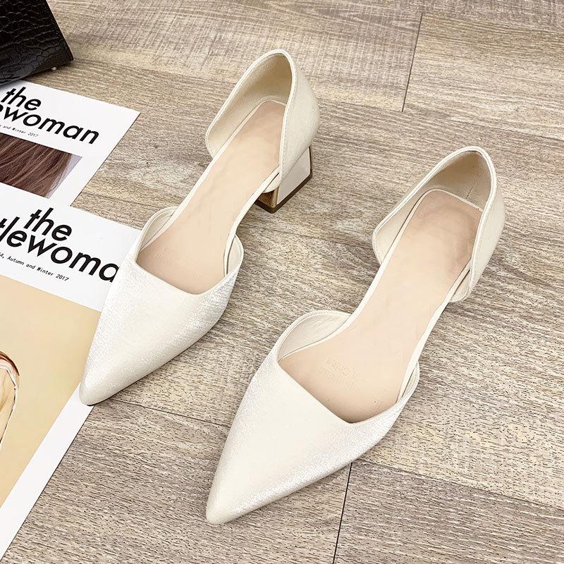 French Hollow Sandals Summer 2025 New Women's Shoes Medium Heel Thick Heel Pointed Single Shoes Bag Head Fairy Style Shoes