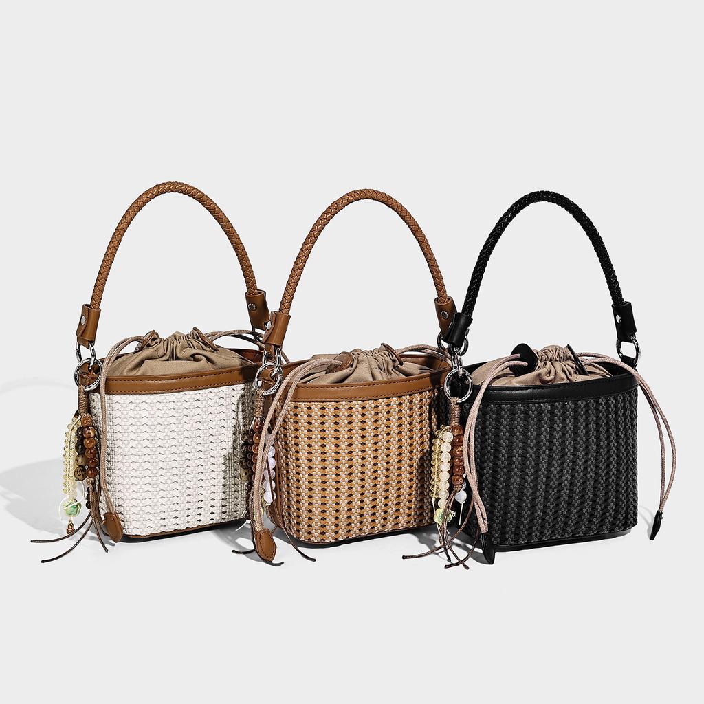 Niche woven women's bags, denim vegetable baskets, handbags 2026 fashion new shoulder bags, trendy messenger women's bags