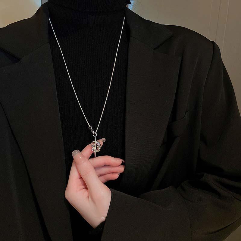 Fashionable Star Pendant Necklace for Women, with Personalized Aesthetic Design, Versatile and Stylish Necklaces, and Trendy Jewelry