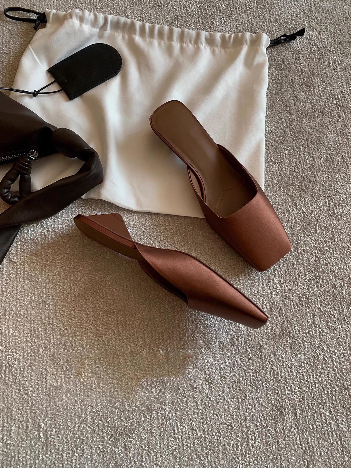 

Huizhou women s shoes grape mother French light mouth sandals women s summer triangle heel high-end square head Muller cool slippers women 34