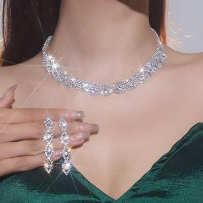 Verdrehtes Voll-Diamant-Halsketten-Set, modische High-End-Halskette, Schlüsselbein-Kette, Ohrringe