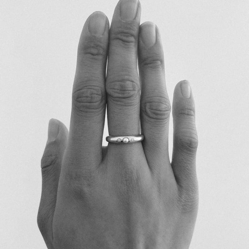 

Baked Alaska Stacking Ring 03 - mono pearl, resin embelished No. 9