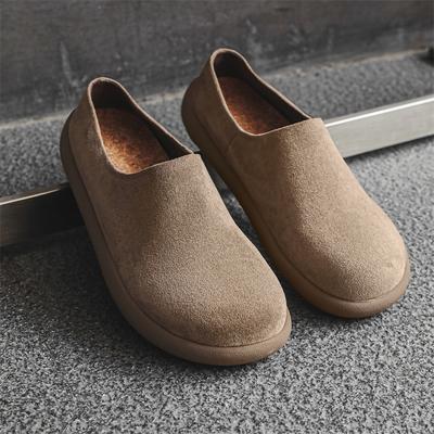 Moda Moda Kapcie dla Mężczyzn Klasyczny Zamsz Męskie Mule Buty Skórzane Buty Ziemniaczane Ręcznie Robione Klapki na Plażę Rekreacja Spacer Męskie Leniwe Płaskie