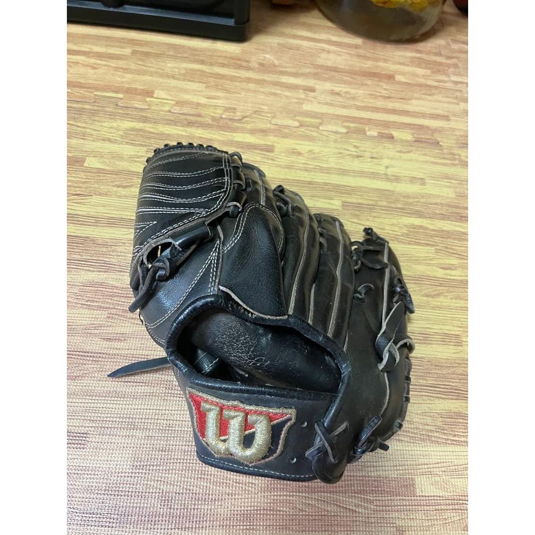 Used Wilson Wilson Hardball Pitcher s Glove