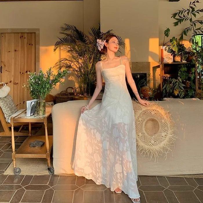 Atmosphere lace suspender dress women's spring French vacation style waist thin temperament big pendulum long skirt