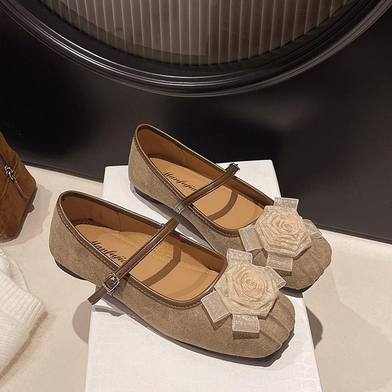 Gentle fairy wind single shoes female 2025 spring and autumn new French new Chinese style elegant flower shallow mouth Mary Jane women's shoes