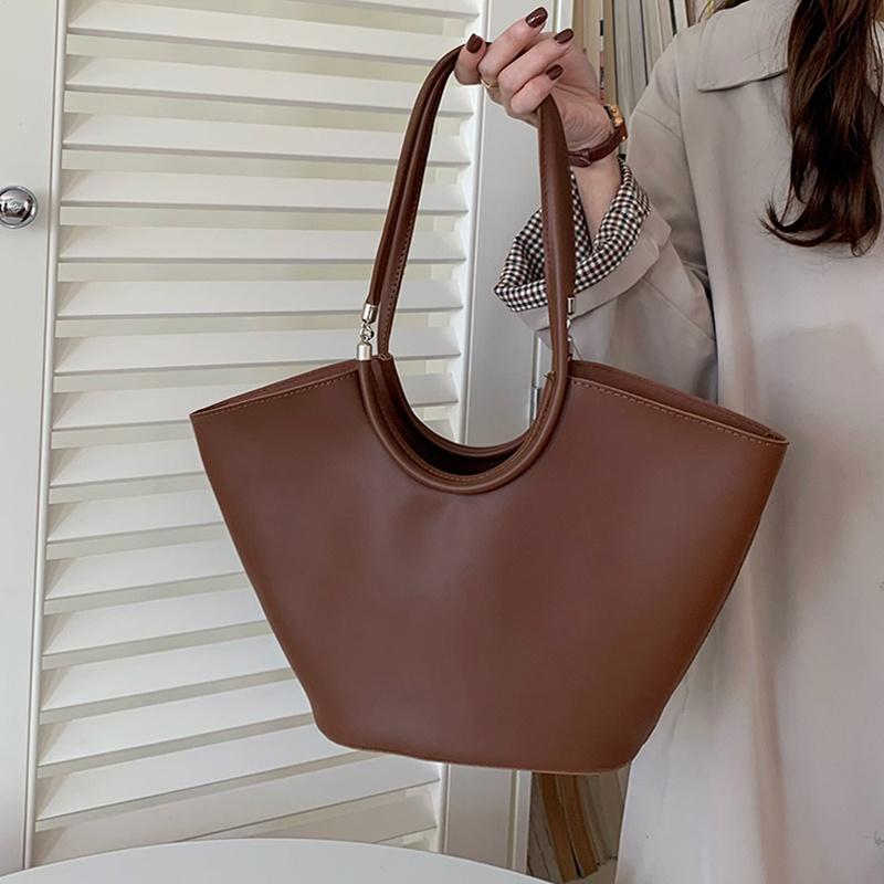 

IELGY Высококачественная вместительная сумка через плечо для женщин в стиле модных поездок на работу коричневый