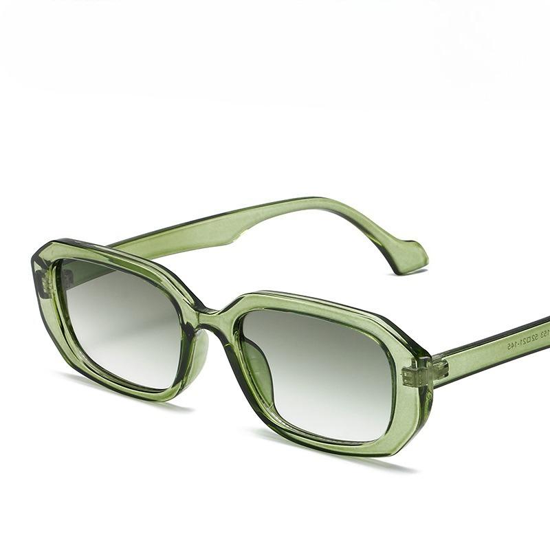 Fashion Unisex Oval Frame Sunglasses with UV400 Protection Leopard Pattern Vintage Travel Sunglasses for Outdoor Activities