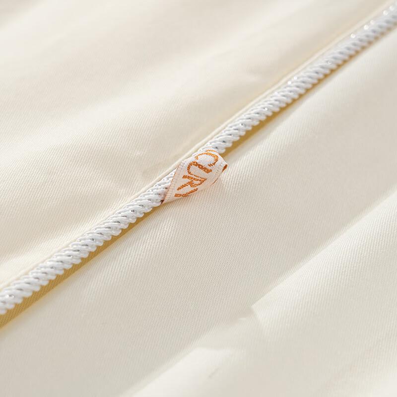 Mercury All-Season Mulberry Silk Quilt