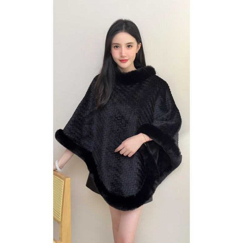 Womens Knitted Cape Shawl With Faux Fur Collar Streetwear Winter Outerwear In Plaid