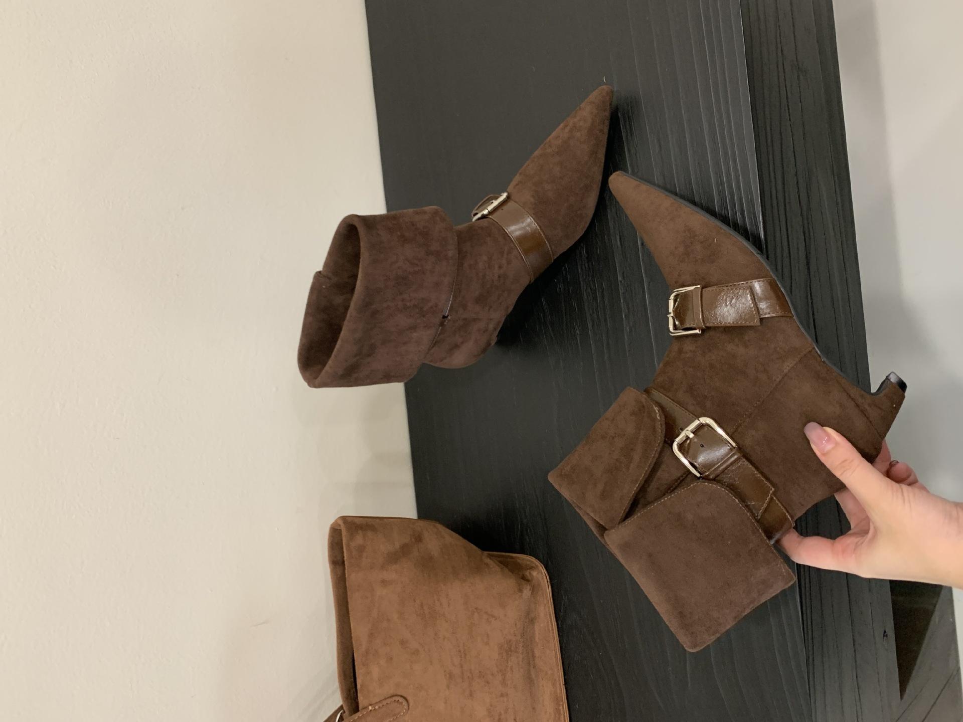 

2025 autumn and winter European and American new niche design retro French short boots pointed western boots medium boots women s boots 39 темно-коричневого