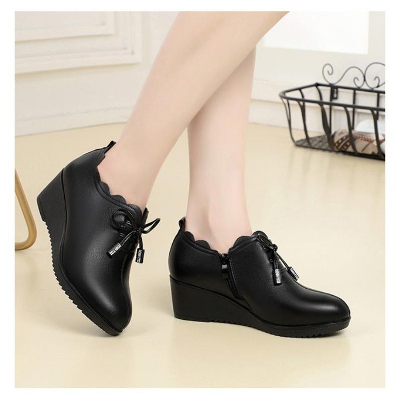 Casual Wedge Heels, Soft Leather, Soft Sole, Comfortable and Lightweight, Perfect for Spring and Autumn