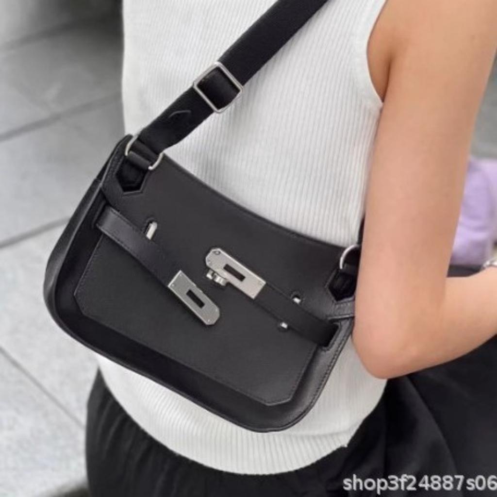 Nouveau Sac pour Femme 2024 Cuir de Vachette Mini Bohème Polyvalent Bandoulière Sac à Bandoulière en Cuir pour Femme Sens Premium Épaule Sac sous le Bras Femme