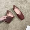 Fashion Ladies Footwear Square Toe Slip-on Red Black Women's Flat Shoes Non Quick Delivery Chic and Elegant Luxury Brand Shoe Popular 39