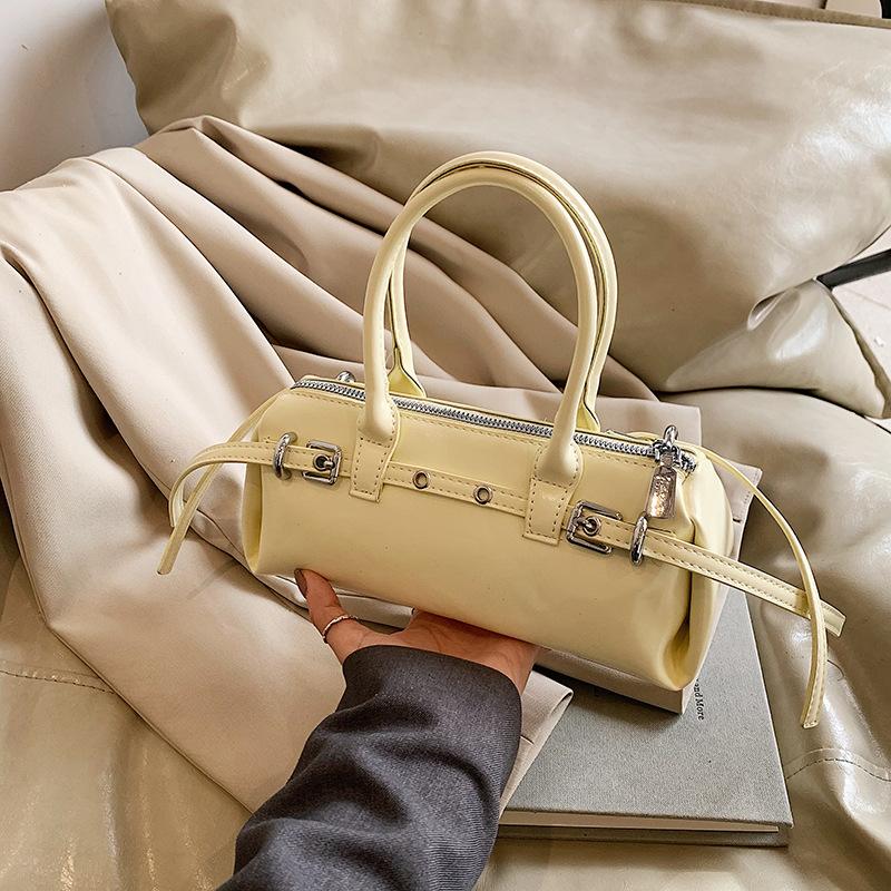 Korean version of fashion portable pillow bag women's 2025 spring new fashion versatile popular shoulder messenger bag