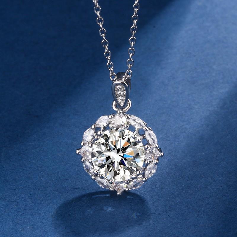 Designer Jewelry Set: Luxurious Eight Hearts & Arrows Cubic Zirconia Ring, Earring & Necklace