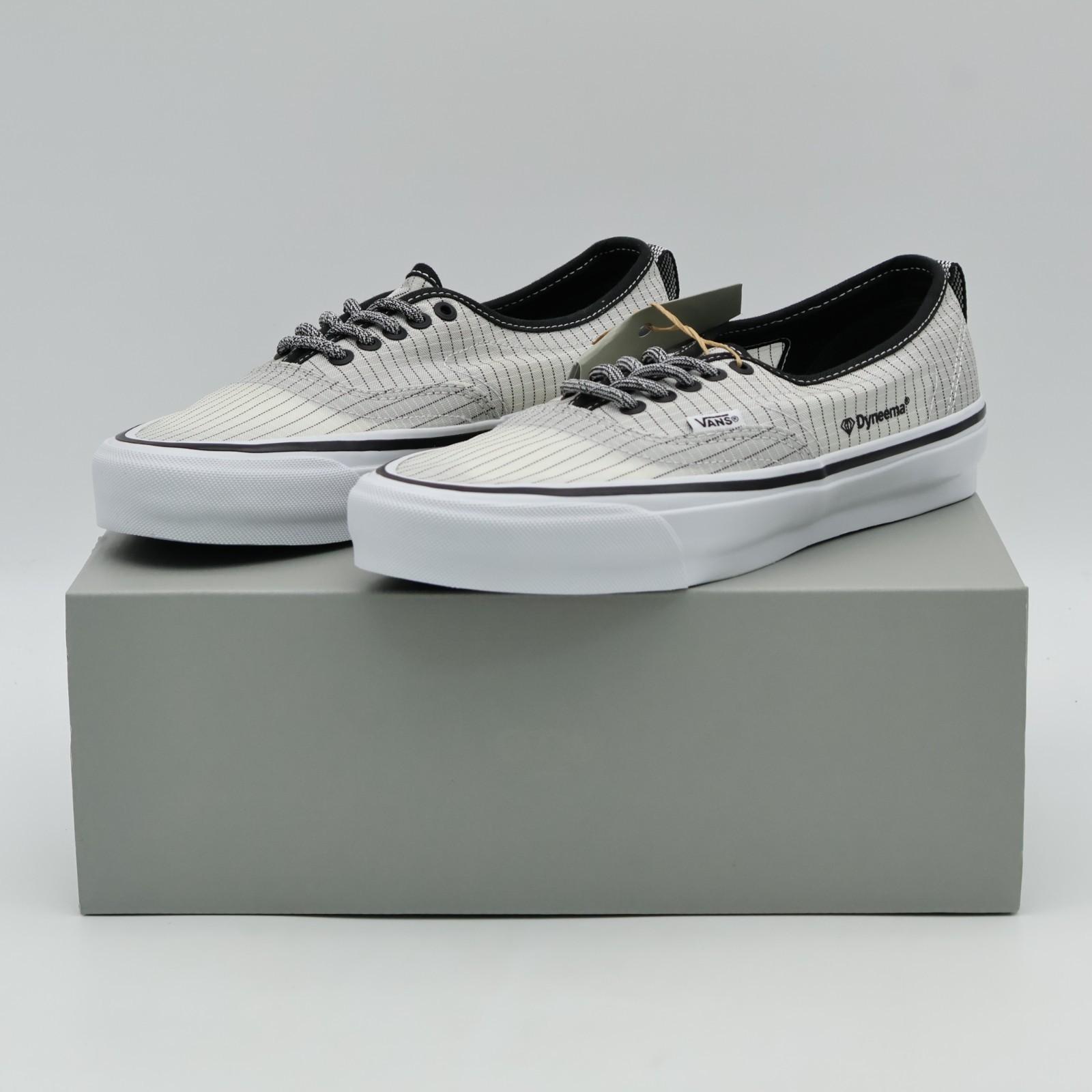 VN000EH1BA2 OTW by Vans Authentic 44 HT Vibram Black White (Men s) 8.5
