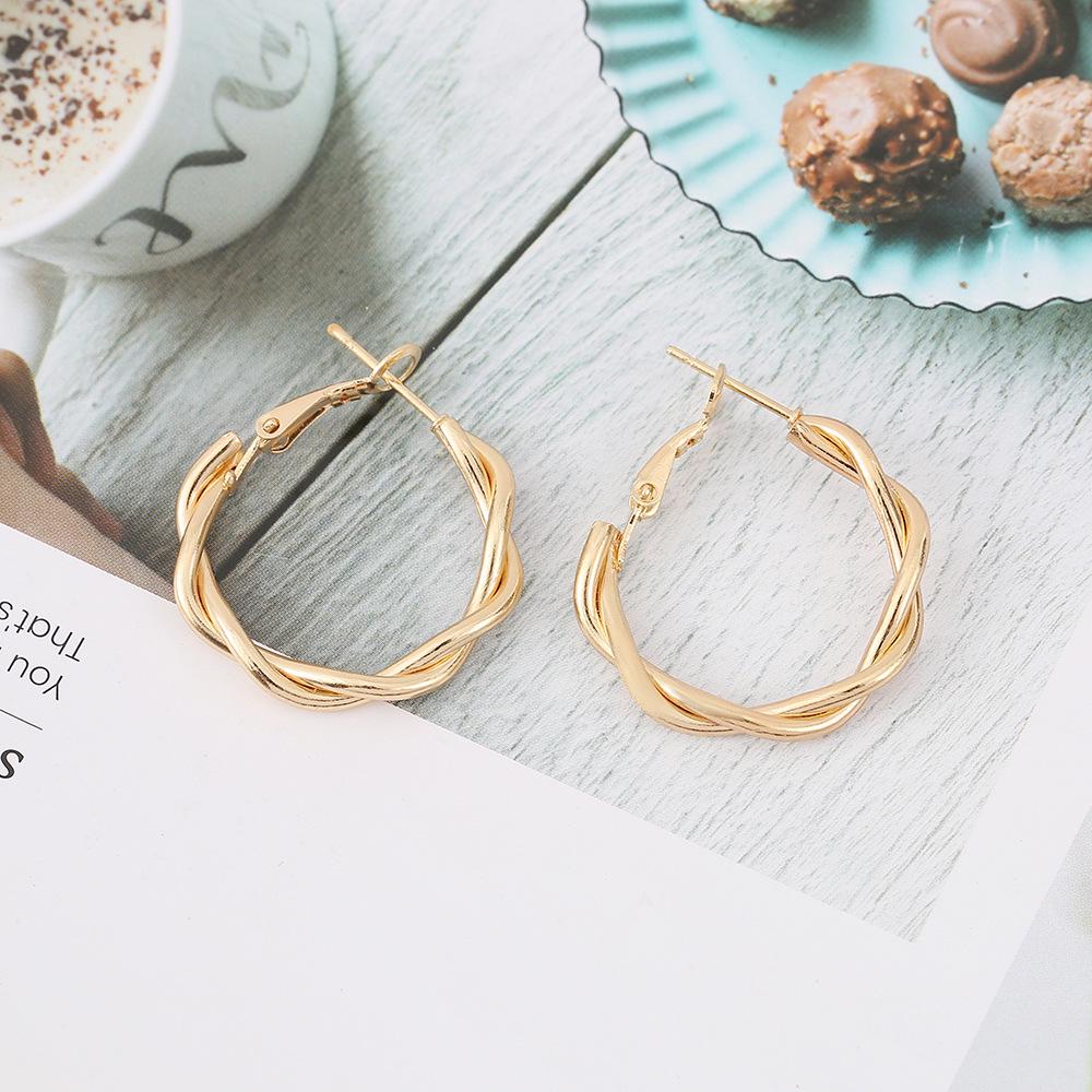 Trendy Geometric Twist Hoop Earrings: Stylish Metal Accessories for Women