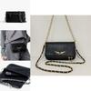 Elegante Bolso Pequeño de Hombro de PU con Alas de Metal y Cierre Magnético para Estilo Callejero
