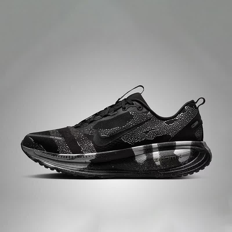Nike Vomero 18 DSRPT Men s Running Shoes 42