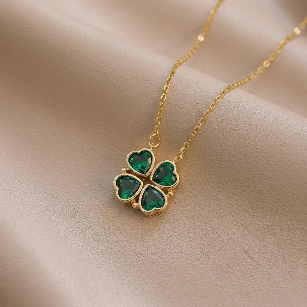 Women's European & American Style Four-Leaf Clover & Heart Pendant Clavicle Necklace