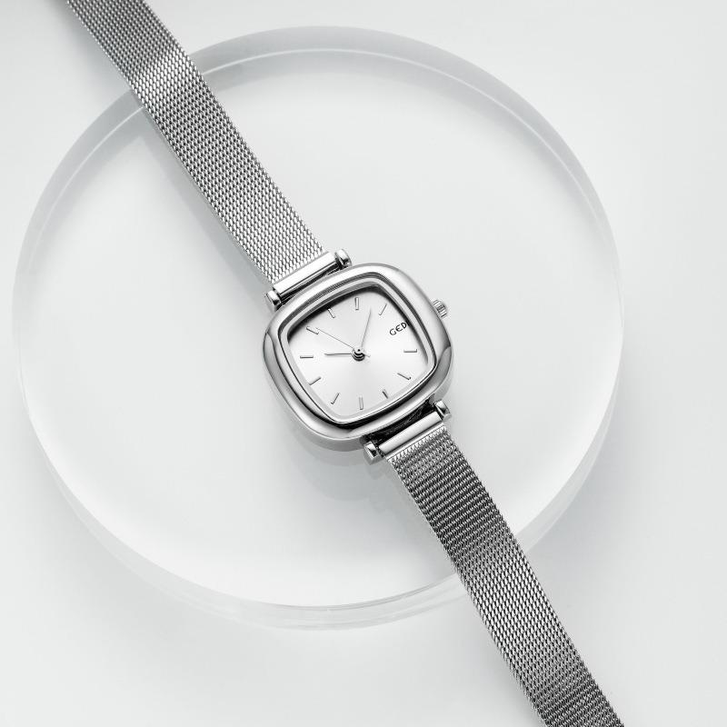 Simple Casual Women'S Watch Mesh Belt High-End Quartz Watch Waterproof Small Sugar Cube Women'S Watch