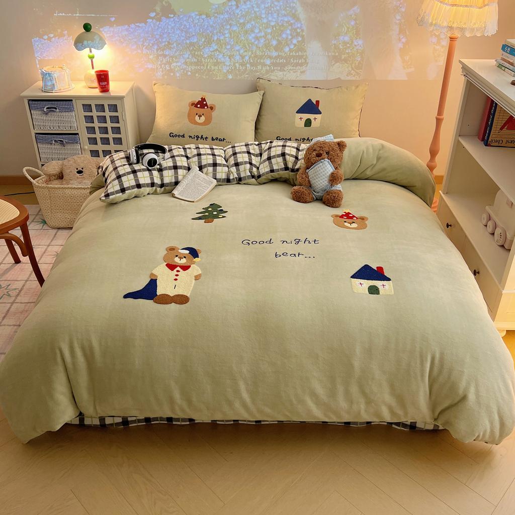 Thickened Milk Fleece Towel Embroidery Four-Piece Set 1.2M Bed Sheet Three-Piece Set, Gingerbread Small
