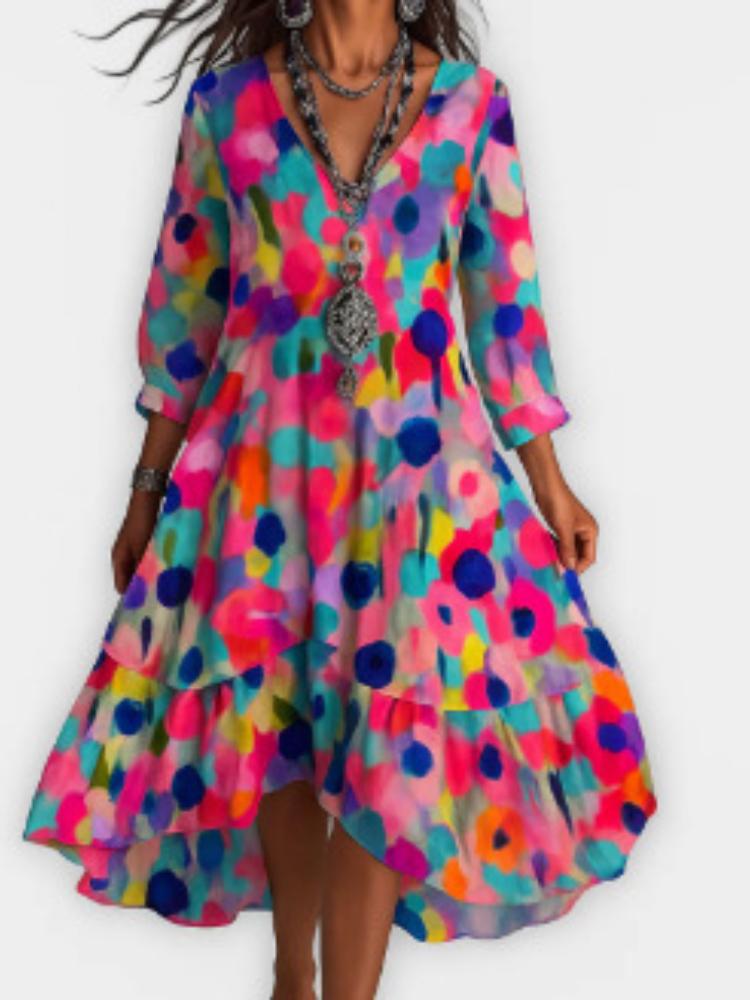 Midi-kjole med V-hals og blomsterprint, asymmetrisk fald, kort erme, flere farger