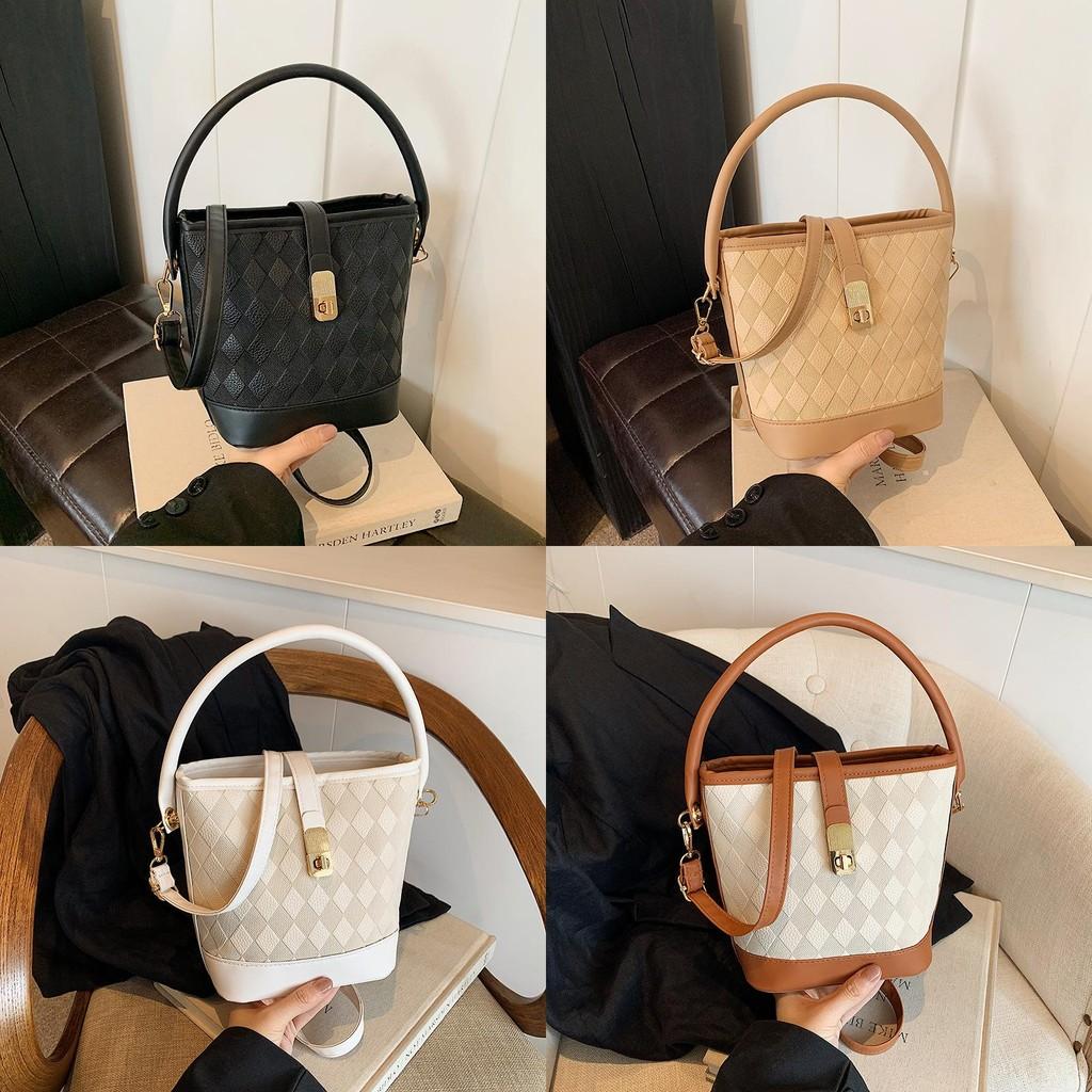 Stilvolle und trendige Beuteltasche für Damen im schicken Colorblock-Design, perfekt für Sommertage