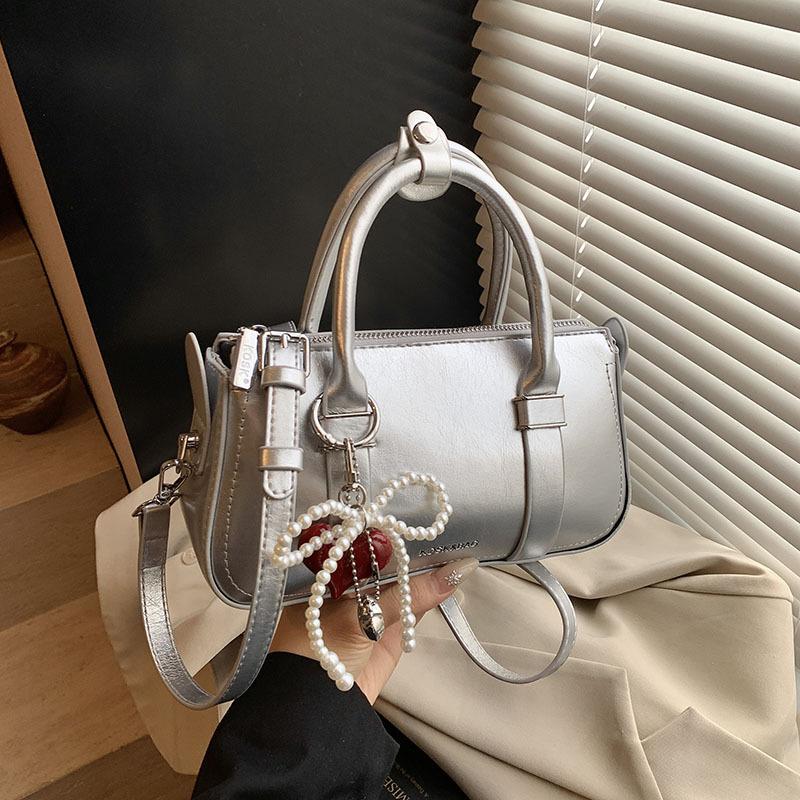 Korean Version of Fashion Portable Pillow Bag Women's 2025 Spring and Summer New Simple Versatile Shoulder Bag Niche Temperament Messenger Bag