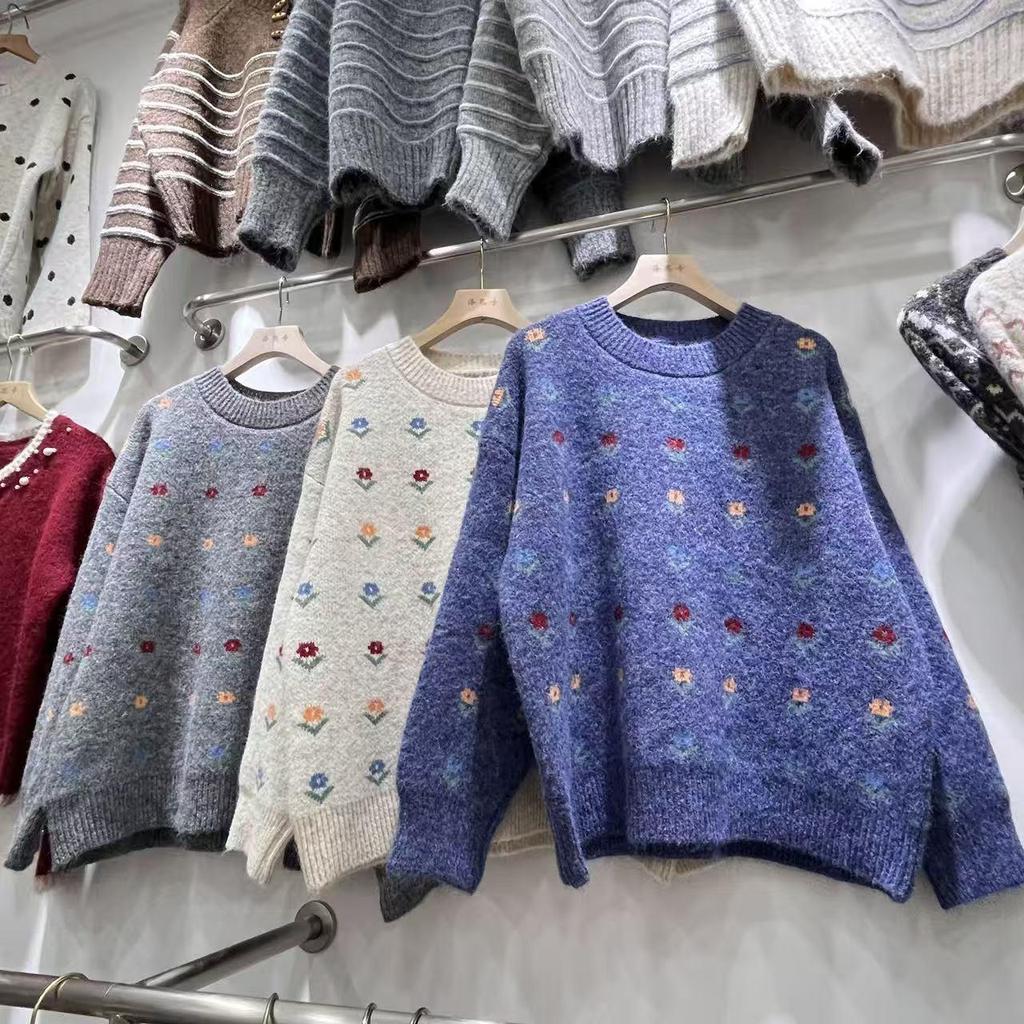 Korean Style Floral Knit Pullover Sweater - Women's Soft and Loose Fit