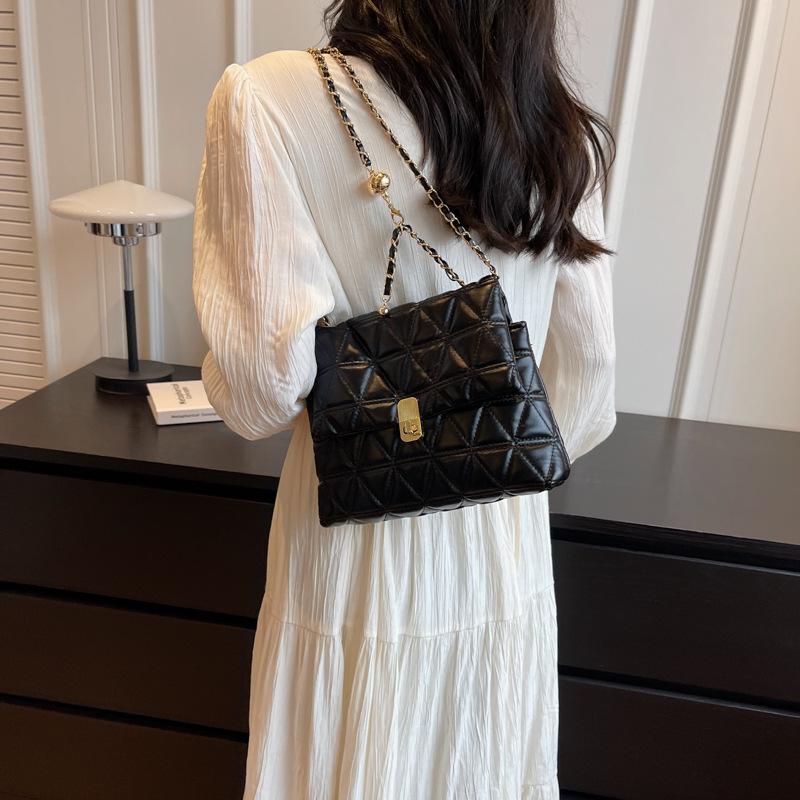 

Crossbody bag women s bag fashion summer diamond chain solid color casual shoulder small square bag чёрный