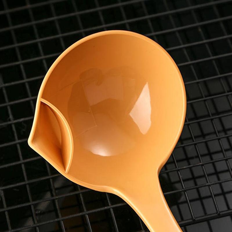 Langstieliger Küchenfilterlöffel, Sieb, Öl-Suppenabscheider, Esslöffel, kreatives Geschirr, Topf, Schaumlöffel, mit Löchern