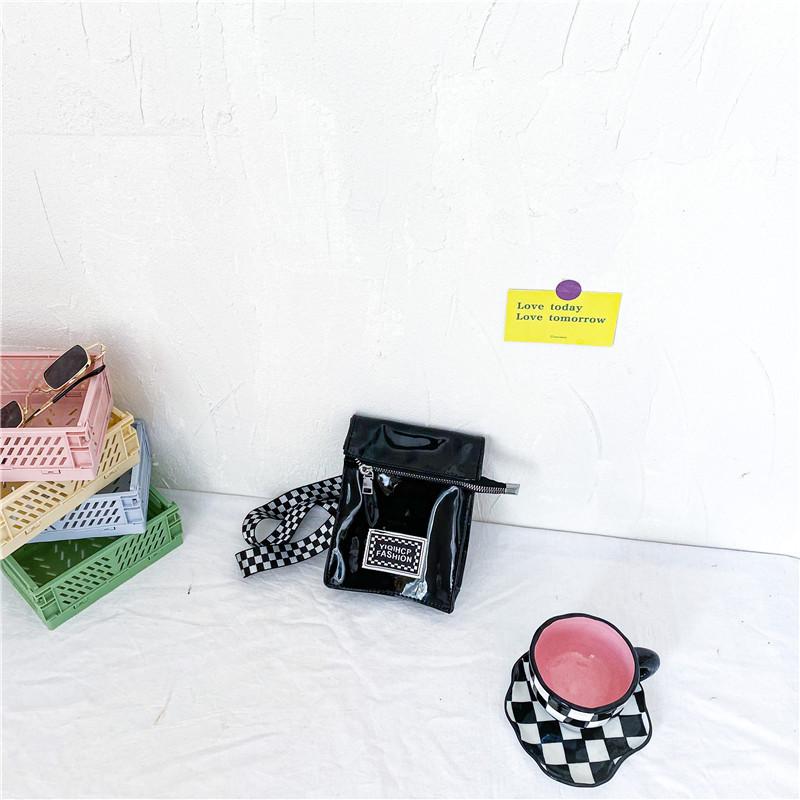 

Stylish Mini Crossbody Bag For Kids With Durable Material And Fun Design For Boys And Girls Black