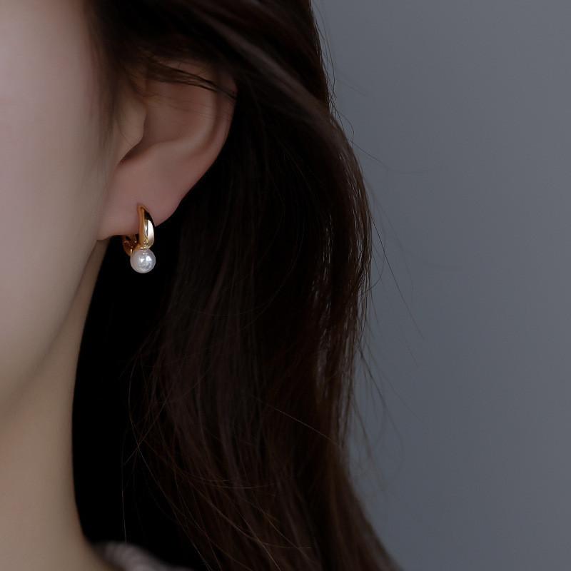 Trend Korean Kpop  Color Simple Cute Pearl Ear Clasp Hoop Earrings For Women Tiny Earring Wedding Party Jewelry Gifts