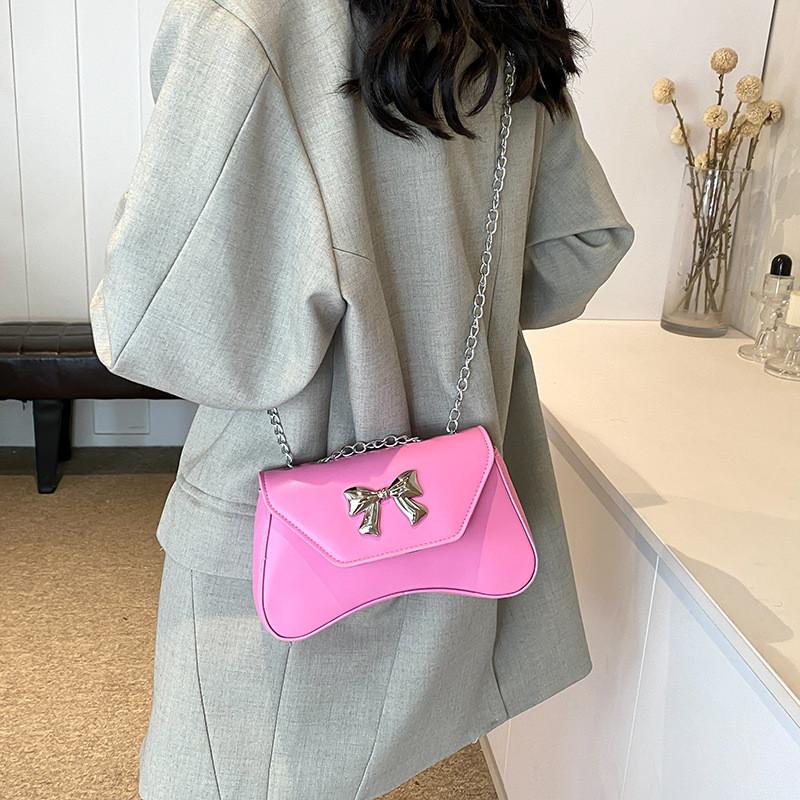 Fashionable Casual Crossbody Bag Trendy Commuter Bag For Women In Summer Stylish Design